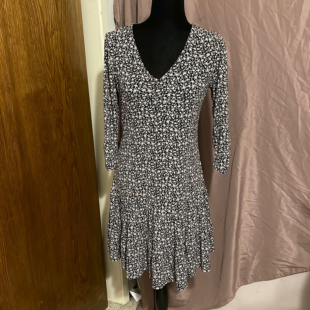 Gilli NWOT 3/4 sleeve tiered dress,bust measures 16 ins